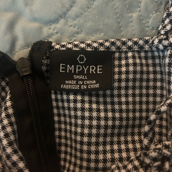 Cute black and white dress Size small. Worn 2 times. - Picture 3 of 3